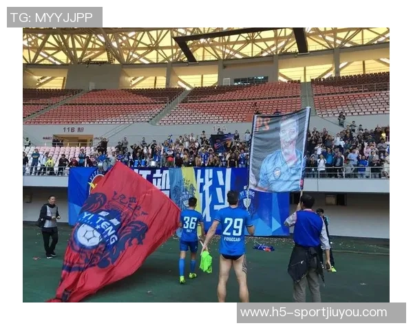 弗拉格分享签名经历感谢球迷支持可能改变人生轨迹 弗拉格分享签名经历感谢球迷支持可能改变人生轨迹